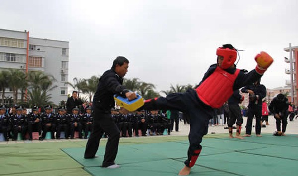 蒙自市职业高级中学法律事务